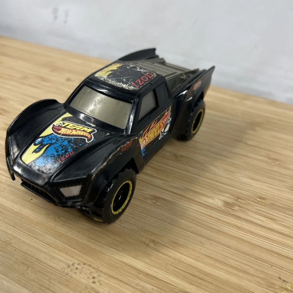 Hot Wheels IZOD Ripcord Racer Off Road Truck 2011 Mattel X0150 Tested